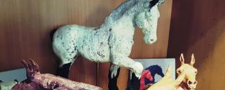 Ceramic horses made by Coralie Miotto-Ellers