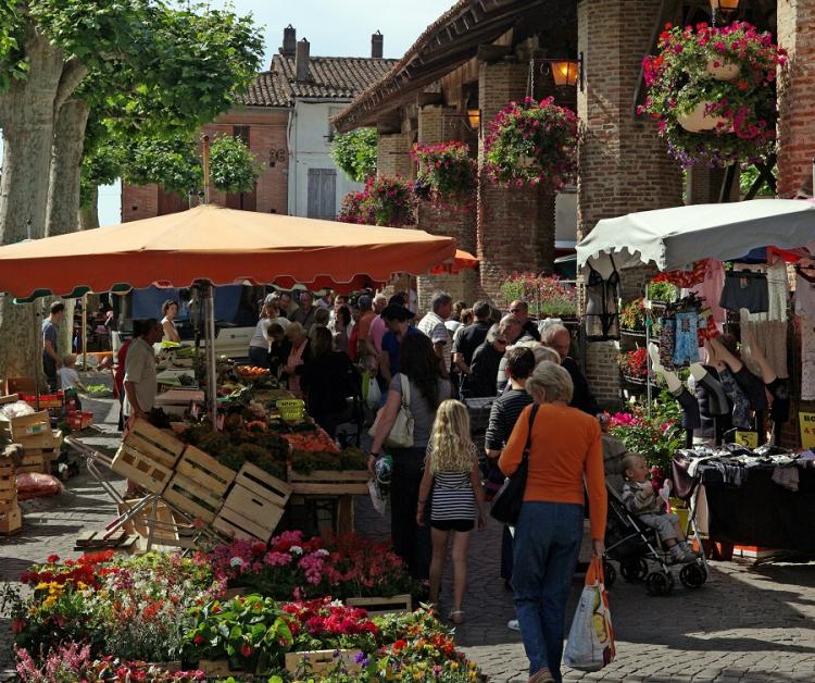 Grenade covered market 