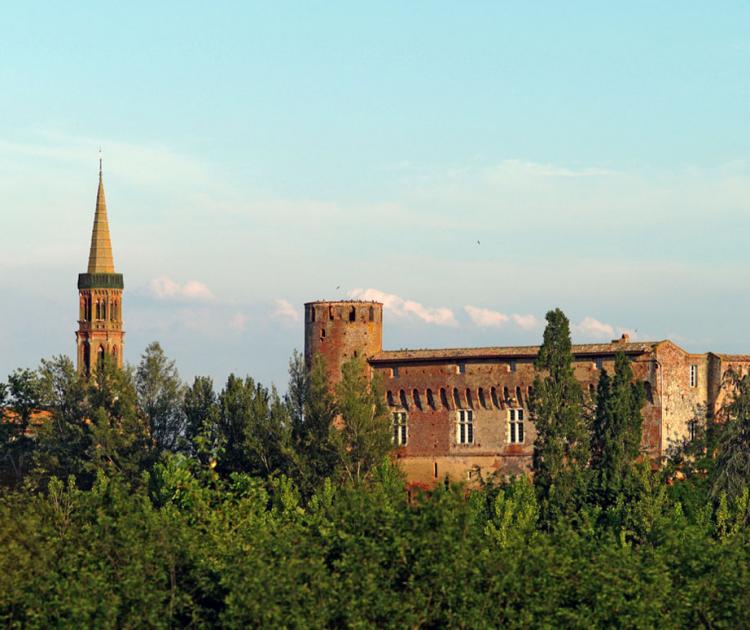 Launac chateau